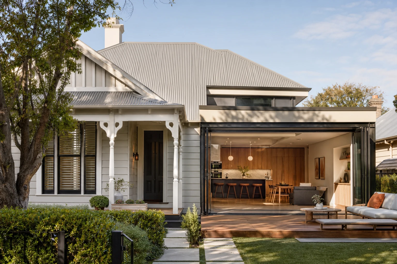 Full Home Renovation vs Knockdown-Rebuild in Melbourne